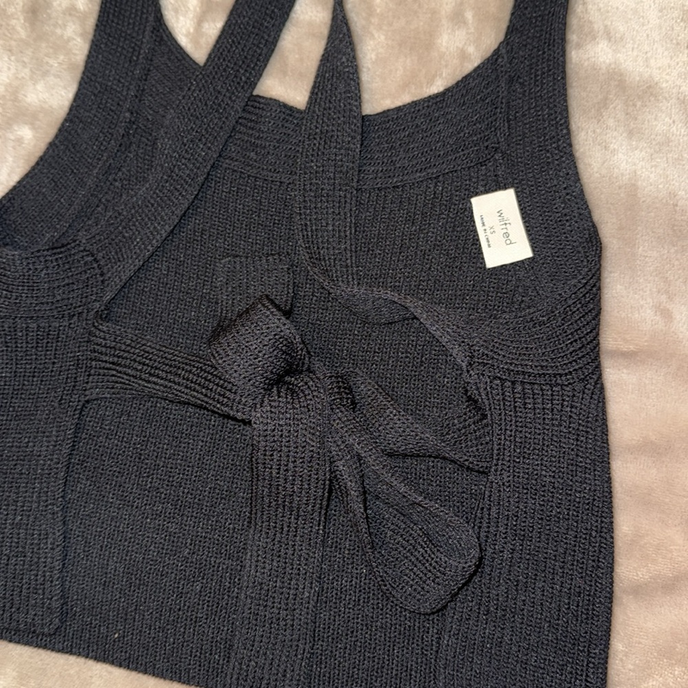 Backless Knit crop top - Picture 3 of 3